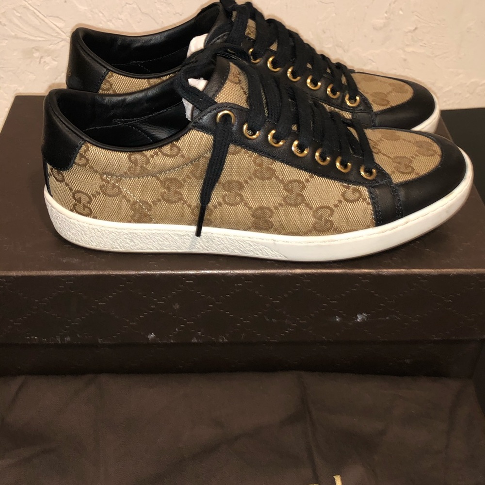 Women’s Gucci Sneakers
